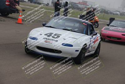 media/Jan-17-2026-CalClub SCCA (Sat) [[6b87d8fe28]]/Around the Pits/